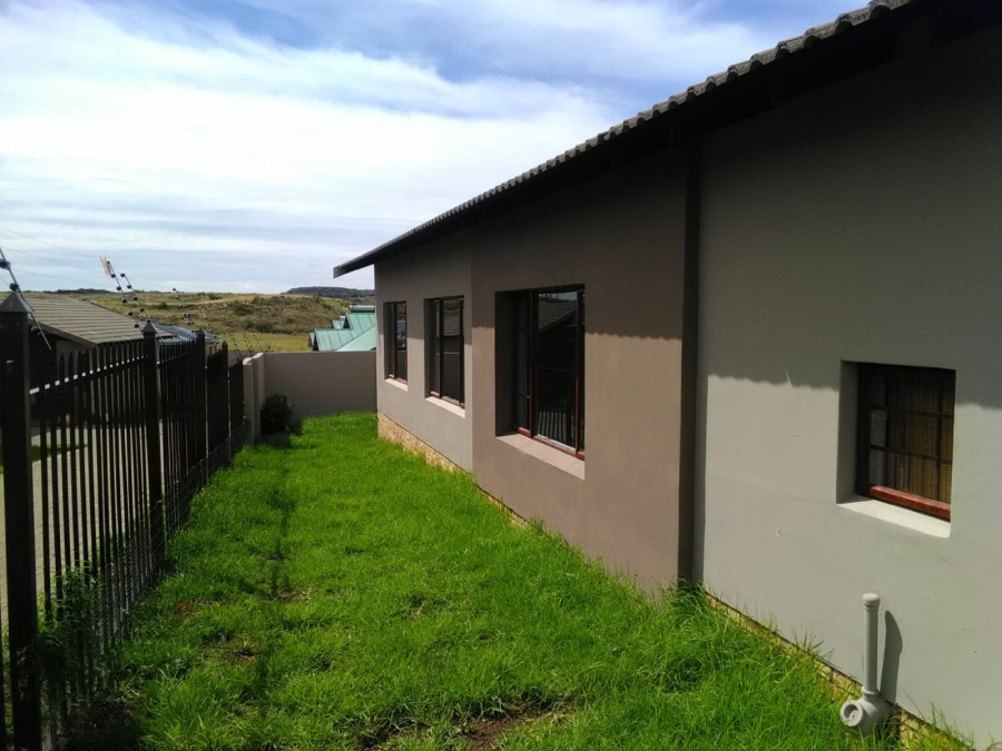 To Let 3 Bedroom Property for Rent in Hillside Free State